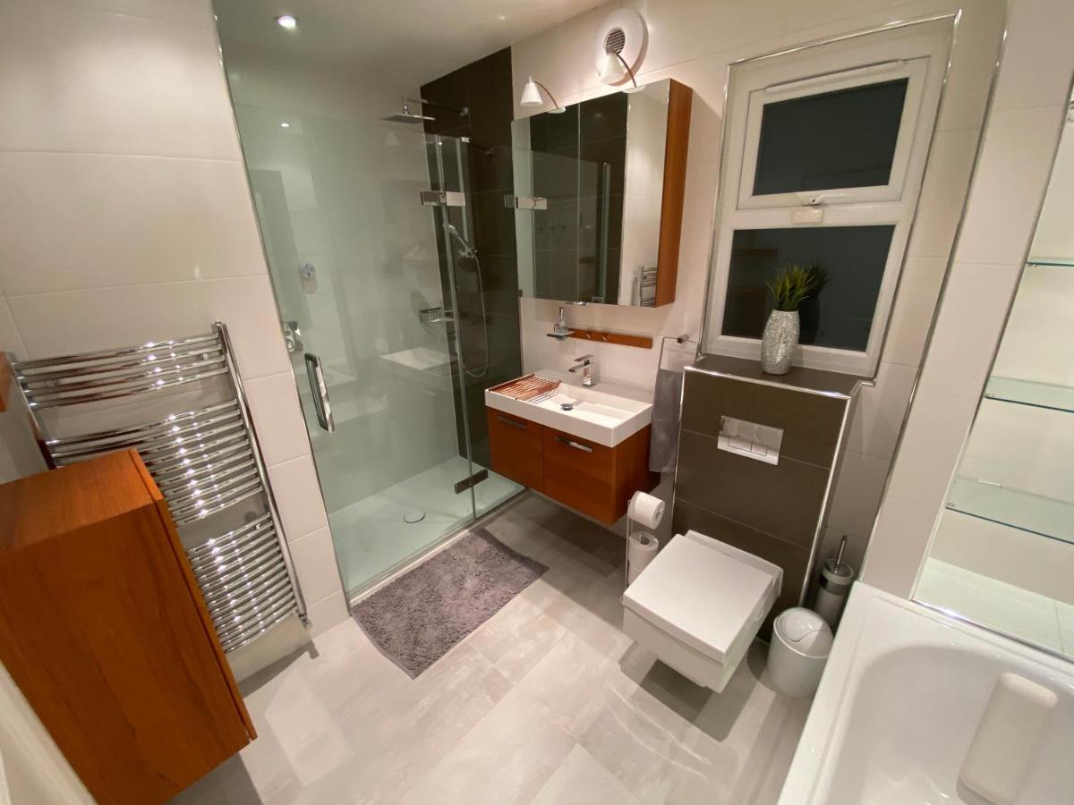 Private Rooms In Excellent Family House ,Zone 2 ลอนดอน ภายนอก รูปภาพ