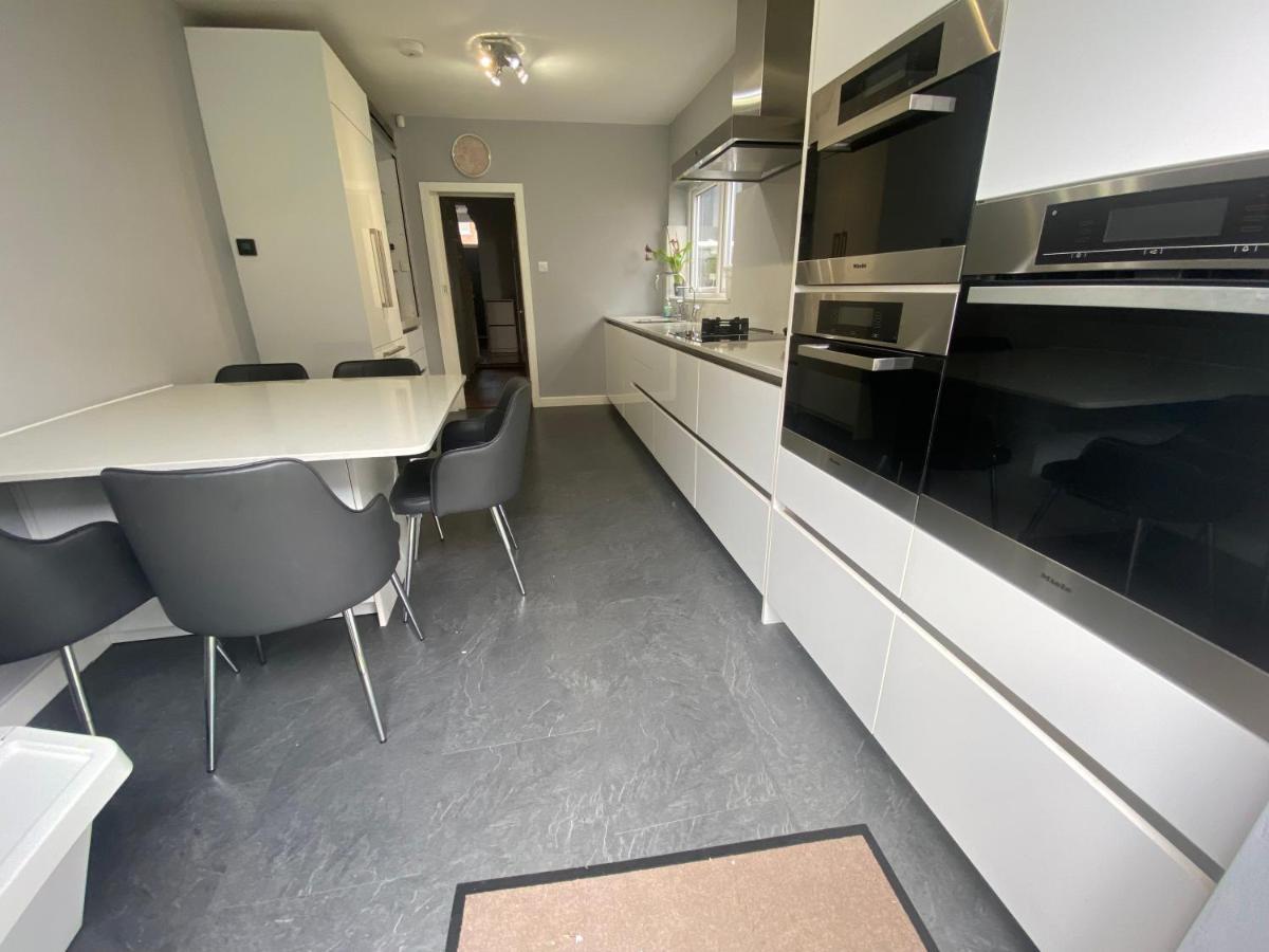 Private Rooms In Excellent Family House ,Zone 2 ลอนดอน ภายนอก รูปภาพ